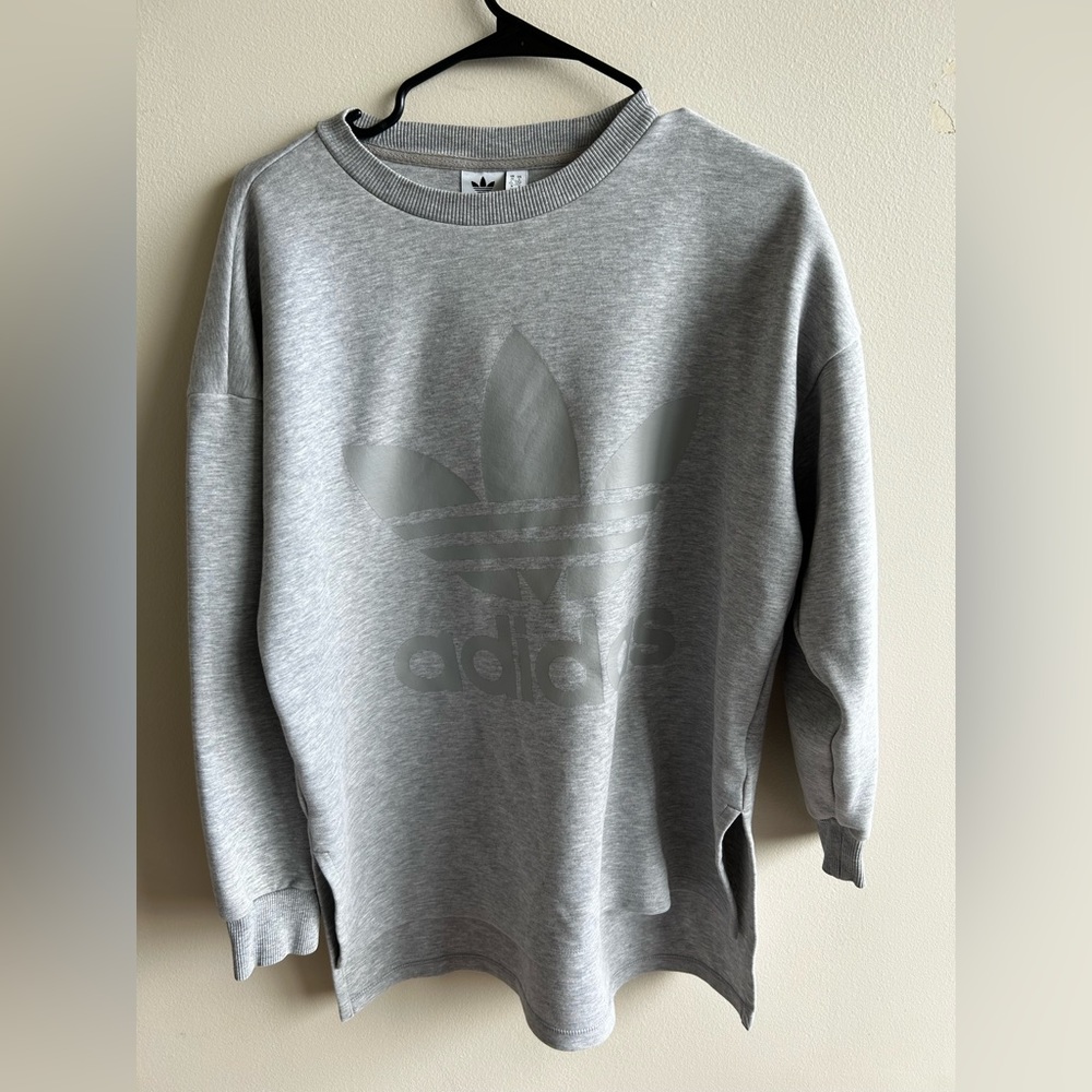 Adidas long sleeve crew neck size small